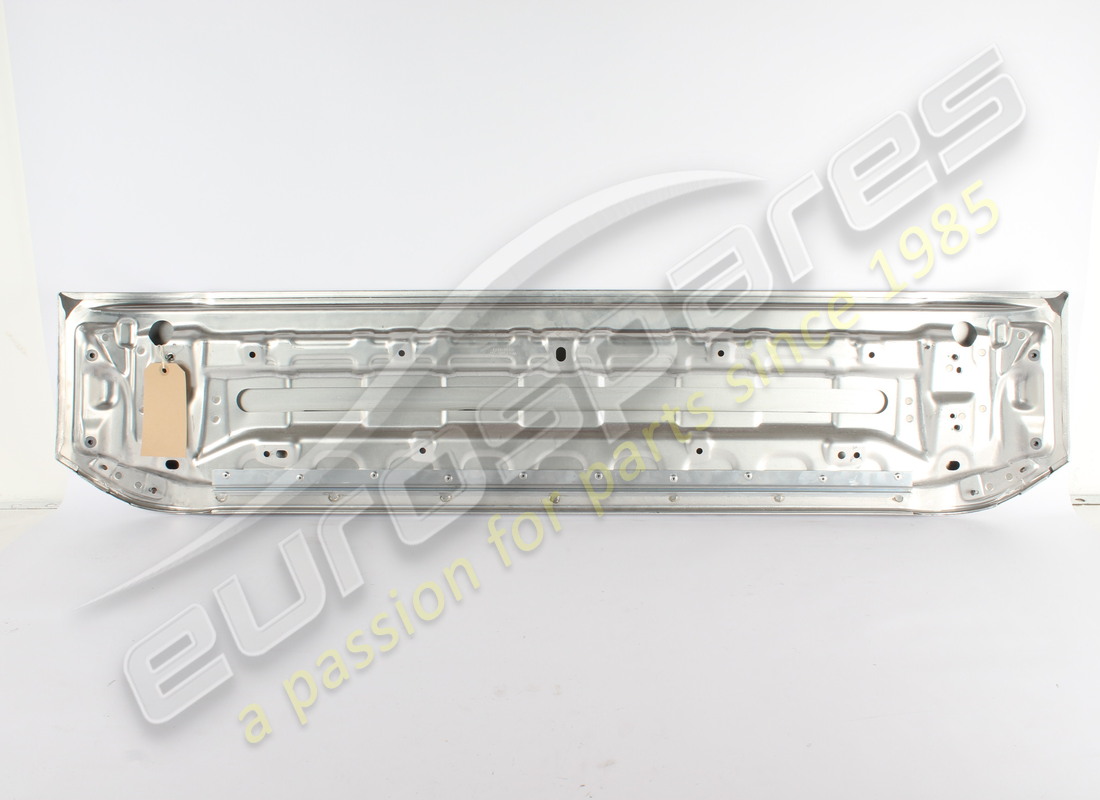 new ferrari rear panel complete with faste. part number 805178 (2)