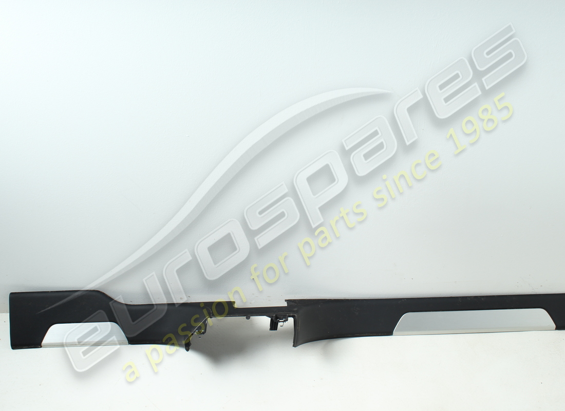 used lamborghini scuff plate. part number 4ml853370bqg8 (2)