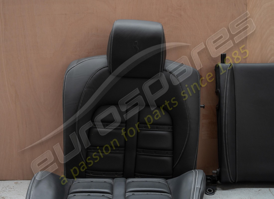 USED FERRARI COMPLETE SEAT SET. PART NUMBER EAP1558688 (28) used ferrari complete seat set. part number eap1558688 (28)