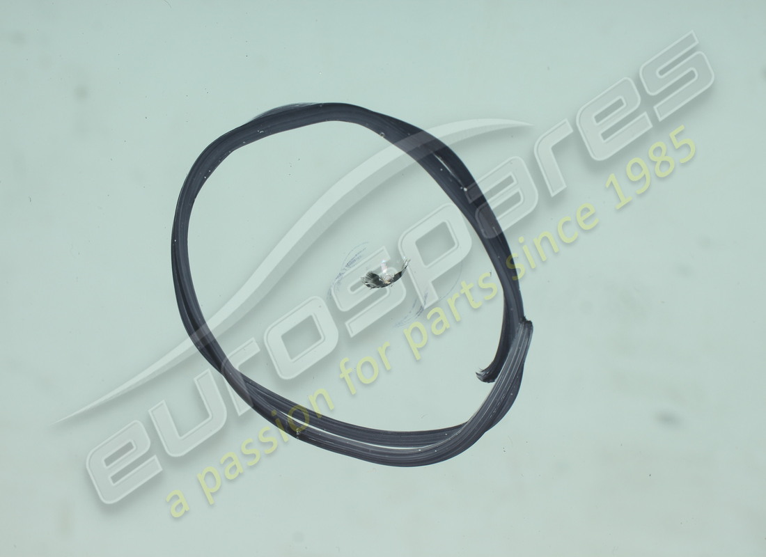 used ferrari windscreen. part number 87916600 (3)