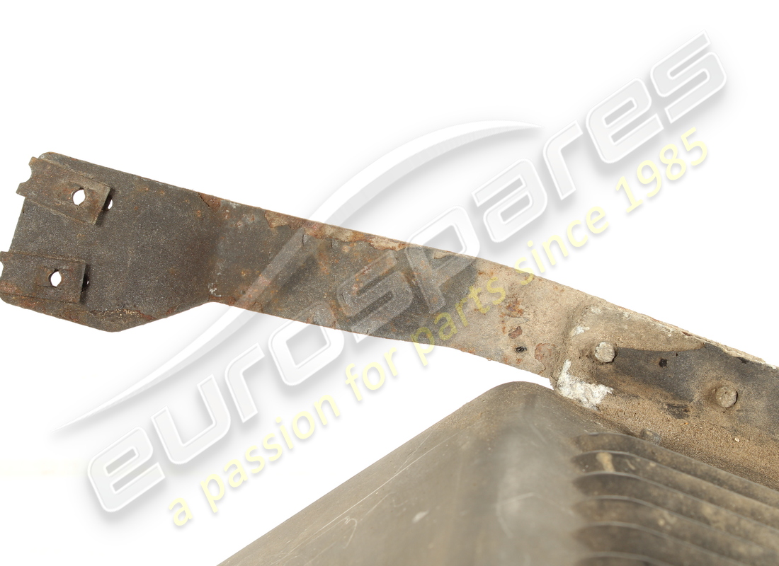 used ferrari lh rear gravel guard. part number 65432100 (8)