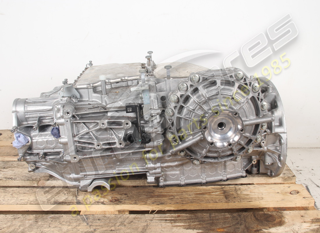 USED FERRARI GEARBOX GTC. PART NUMBER 893170 (4) used ferrari gearbox gtc. part number 893170 (4)