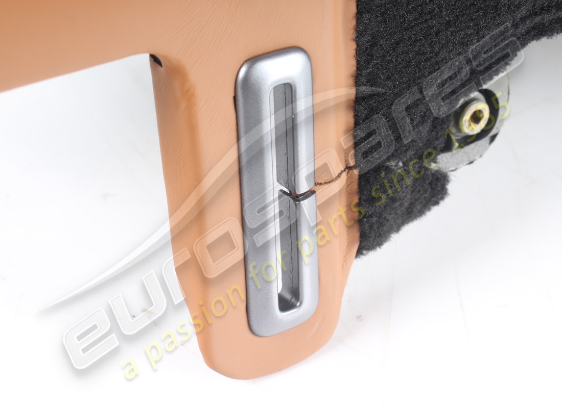 used ferrari rh lateral luggage compartment trim. part number 87070800 (2)