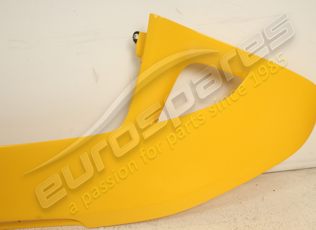 new (other) ferrari complete rear spoiler. part number 949122 (3)