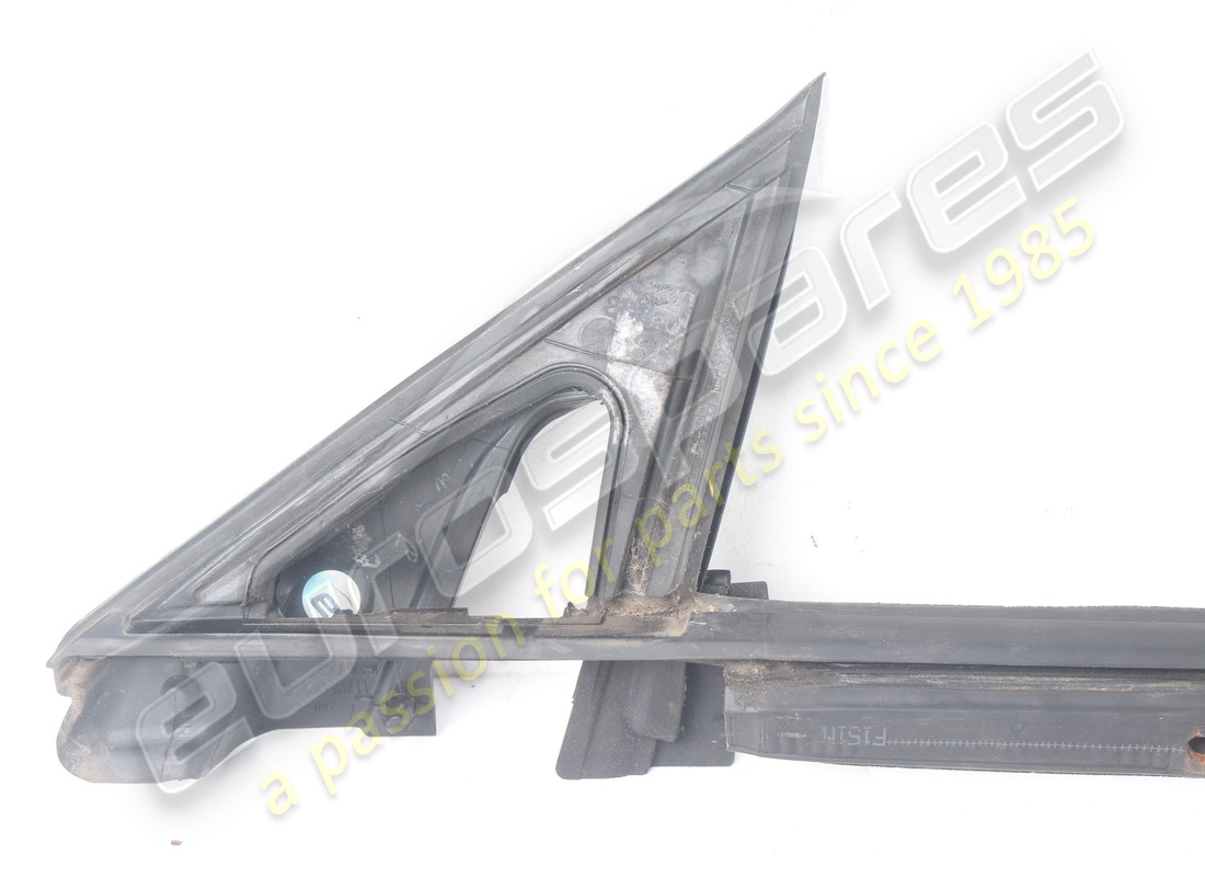 USED FERRARI LH EXTERIOR WINDOW SCRAPER SEAL. PART NUMBER 82208100 (5) used ferrari lh exterior window scraper seal. part number 82208100 (5)