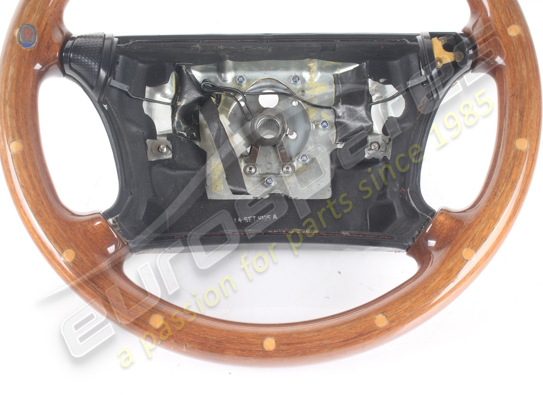 used maserati steering wheel. part number 377800104 (3)