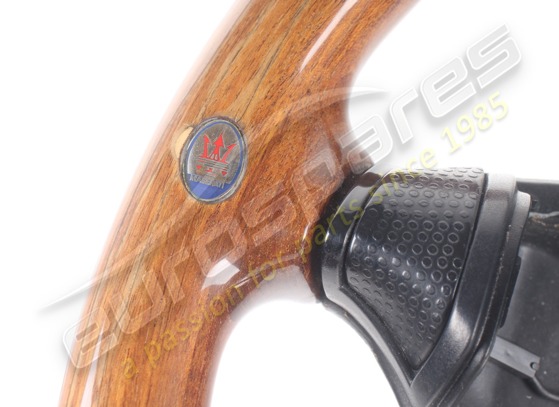 used maserati steering wheel. part number 377800104 (4)