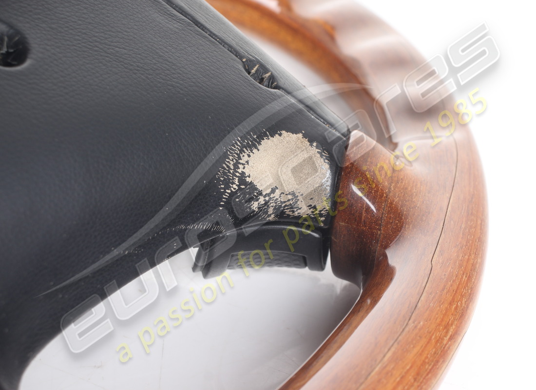 used maserati steering wheel. part number 377800104 (10)