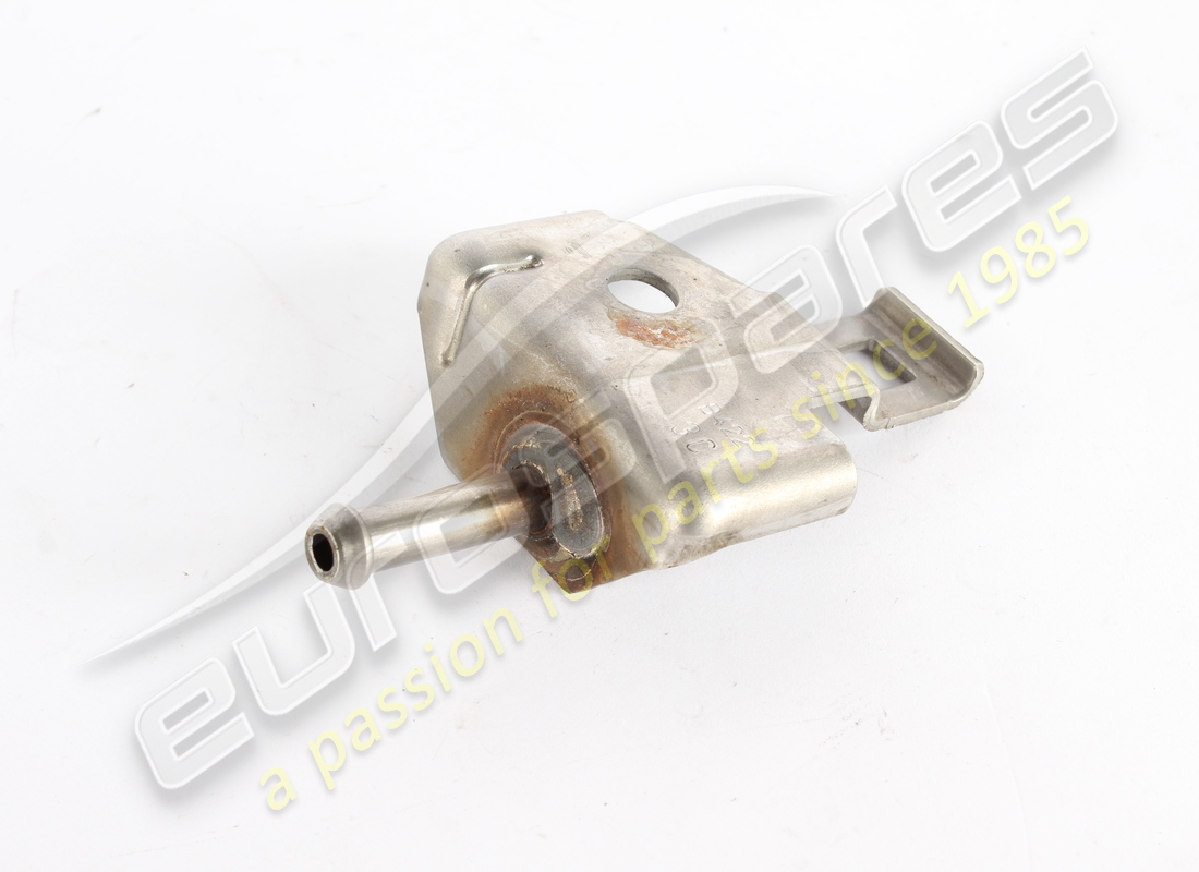 used maserati rear exhaust hose bracket si. part number 670156391 (1)