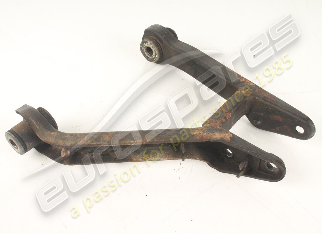 USED FERRARI LH FRONT SUSPENSION UPPER LEVER. PART NUMBER 131901 (5) used ferrari lh front suspension upper lever. part number 131901 (5)