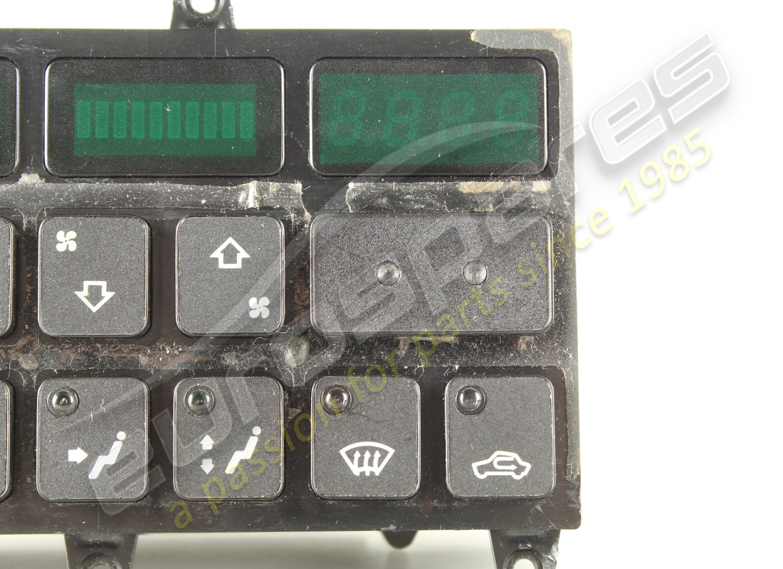 RECONDITIONED FERRARI AIR CON CONTROL UNIT. PART NUMBER 151710 (6) reconditioned ferrari air con control unit. part number 151710 (6)