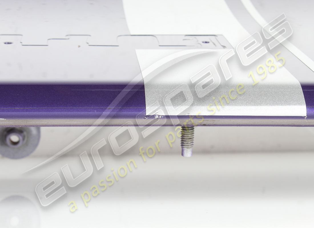 USED FERRARI REAR SPOILER. PART NUMBER 985955423 (4) used ferrari rear spoiler. part number 985955423 (4)