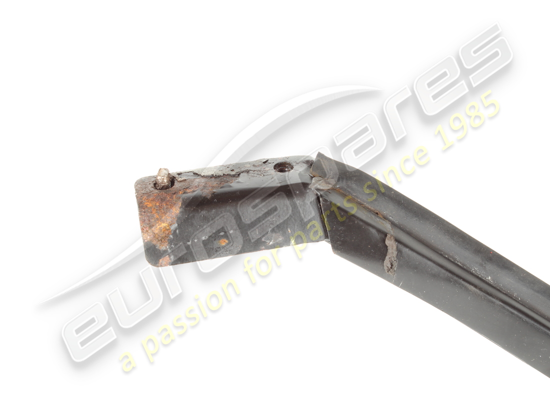 USED FERRARI RH DOOR GLASS FRAME GTS. PART NUMBER 60292000 (2) used ferrari rh door glass frame gts. part number 60292000 (2)