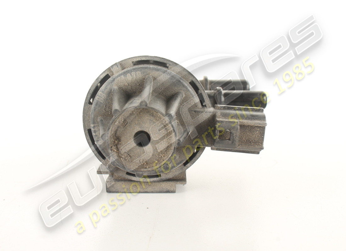used aston martin valve assembly fuel vapour vent. part number 4l249g641bb (3)