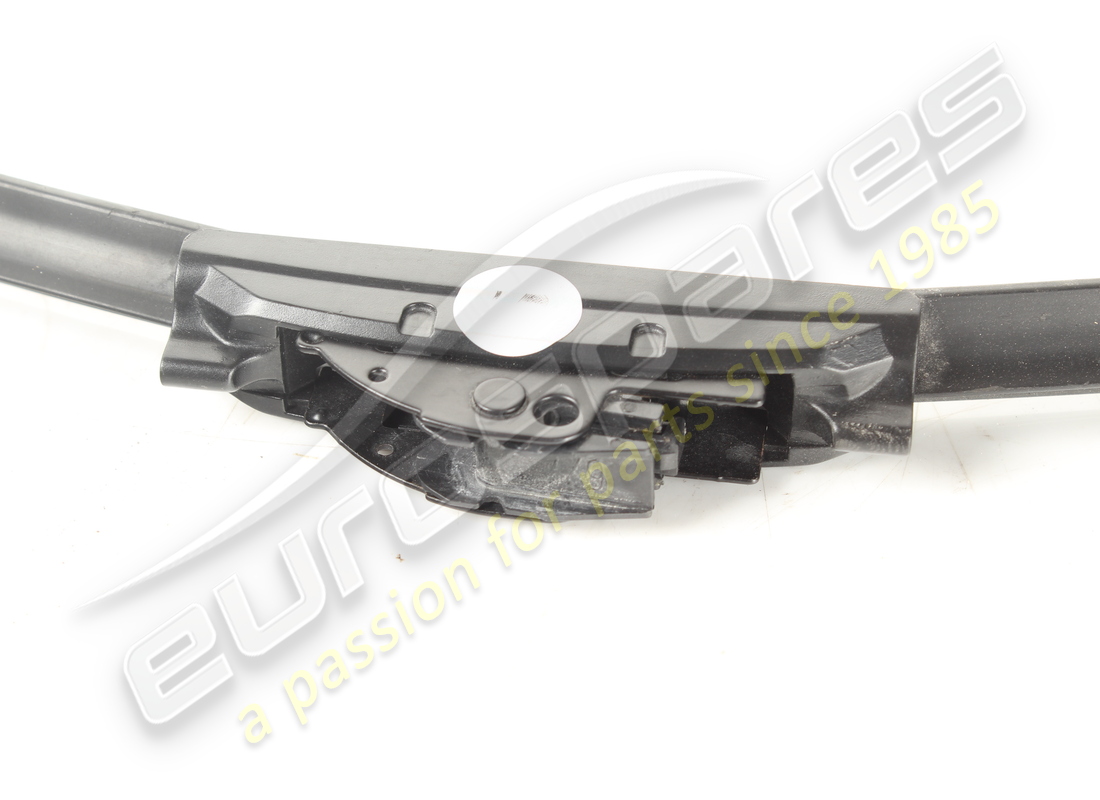 used ferrari passenger side windscreen wiper blade. part number 82196500 (3)