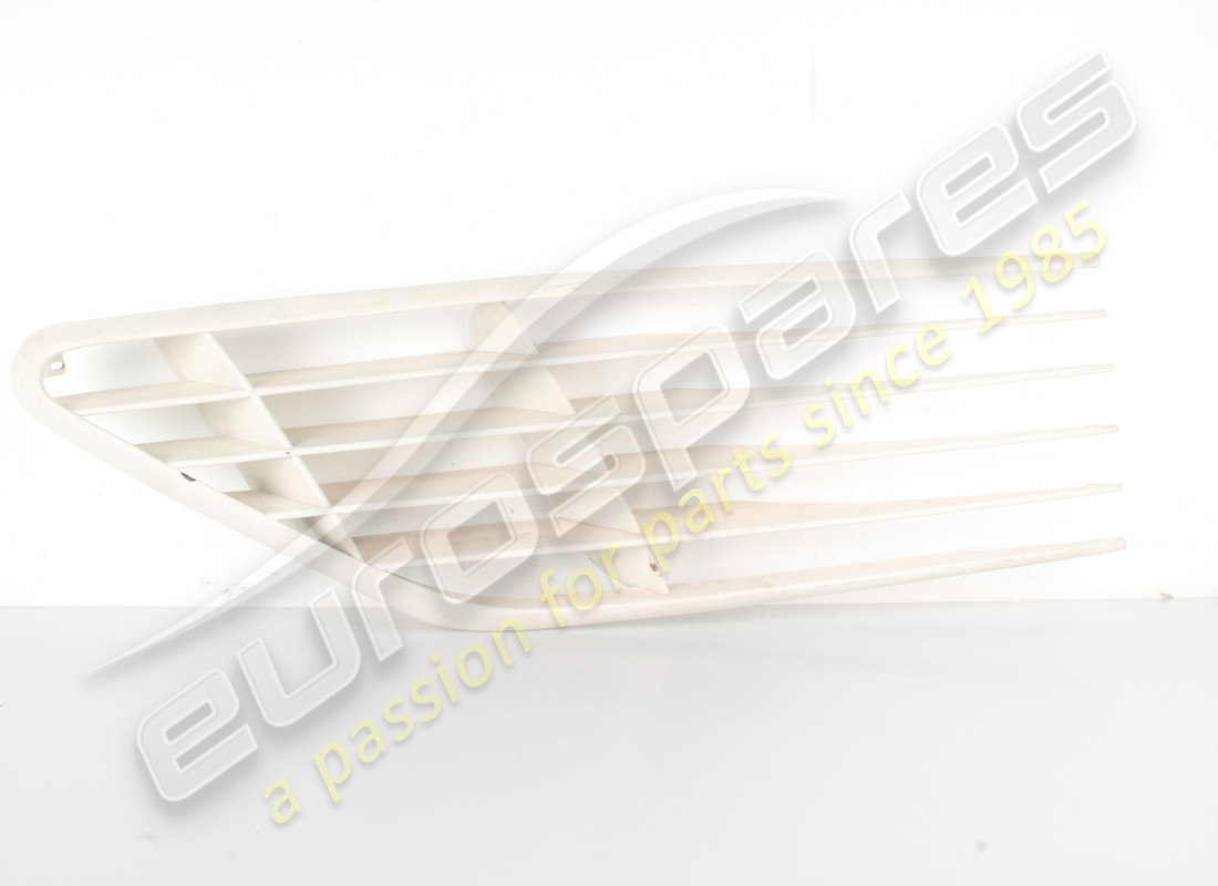 new ferrari rh side intake grille (plastic). part number 60671200 (1)
