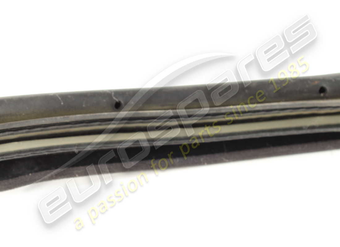 used maserati lh door rubber gasket. part number 384500159 (3)
