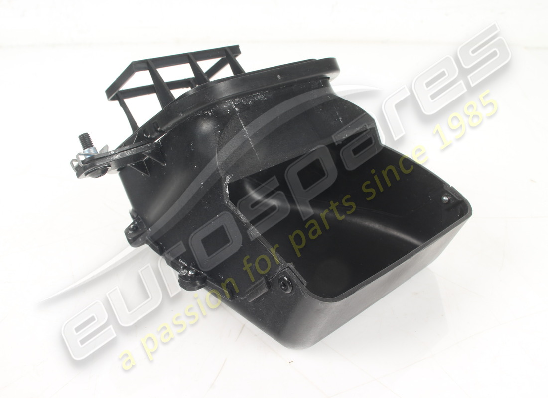 USED Ferrari EQUIVALENT HOLE SURROUND DUC . PART NUMBER 859428 (1) USED Ferrari EQUIVALENT HOLE SURROUND DUC . PART NUMBER 859428 (1)