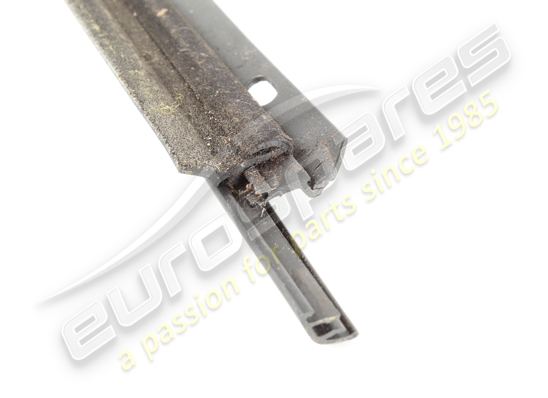 used maserati upper exterior trim panel on front lh part number 377700317 (3)