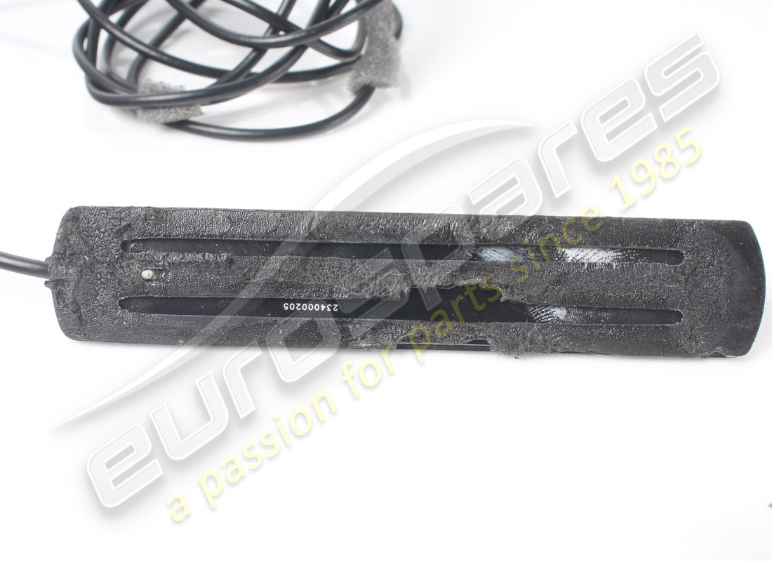 USED FERRARI GLONASS GSM ANTENNA. PART NUMBER 336507 (3) used ferrari glonass gsm antenna. part number 336507 (3)