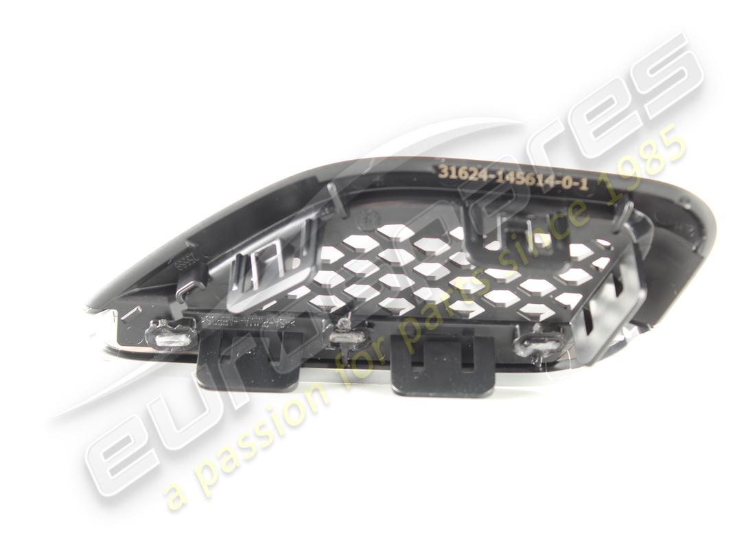 new maserati lh lateral air vent. part number 670197652 (3)