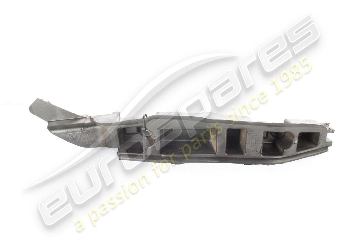 USED Maserati FRONT RIGHT MUDGUARD GUARD . PART NUMBER 670157929 (1)