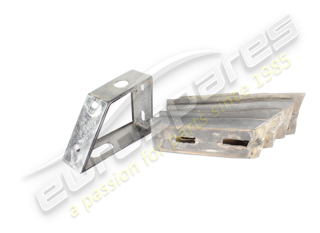 used lamborghini rh rear bumper centre mount. part number 009463228 (1)