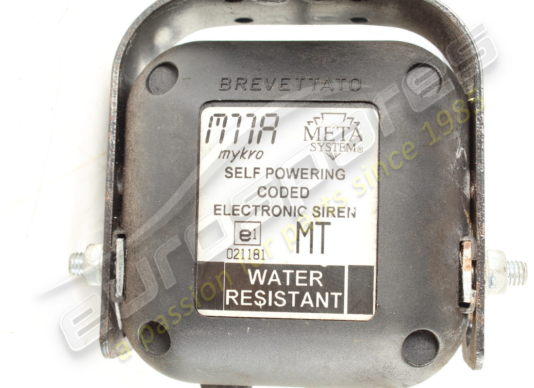 USED MASERATI ALARM SIREN KIT. PART NUMBER 373307227 (5) used maserati alarm siren kit. part number 373307227 (5)