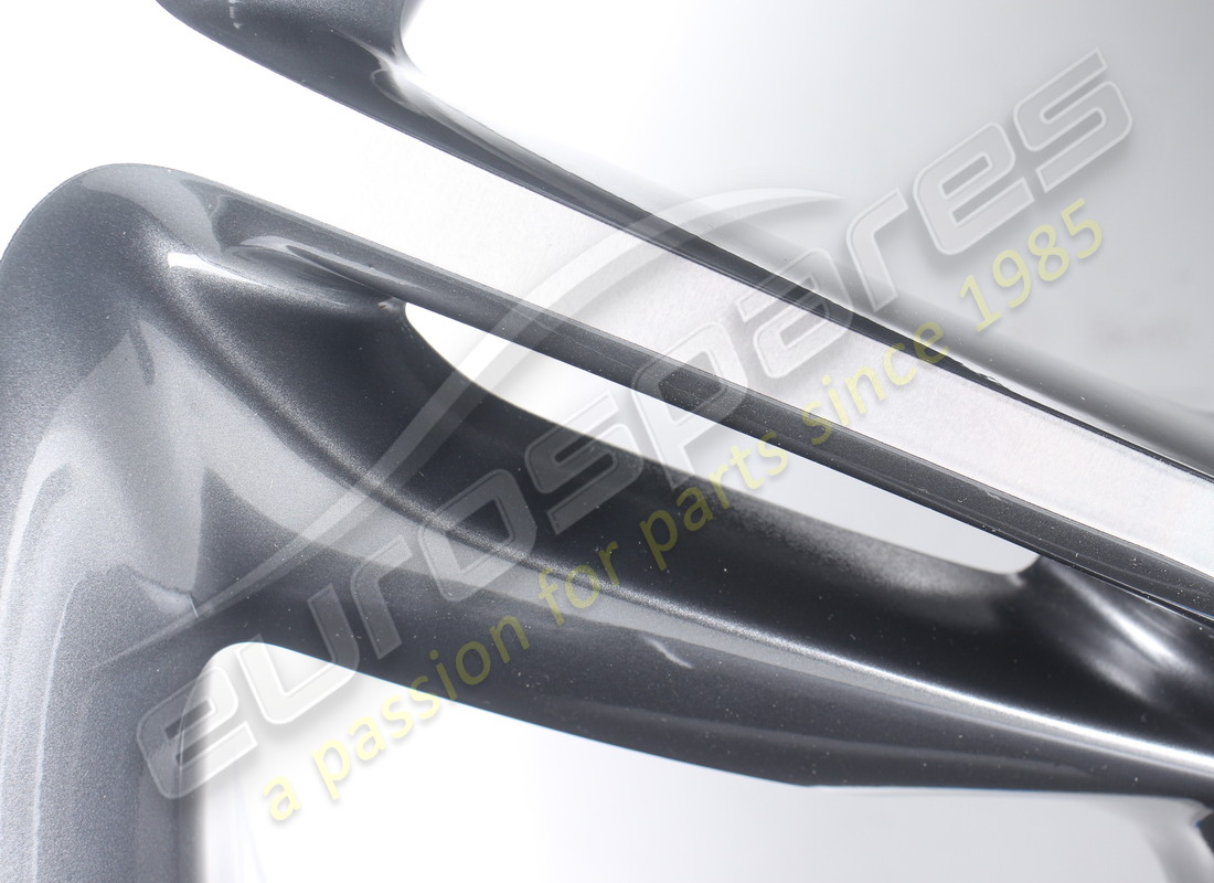 RECONDITIONED FERRARI CERCHIO FORG POST SX T GREY. PART NUMBER 986220 (3) reconditioned ferrari cerchio forg post sx t grey. part number 986220 (3)