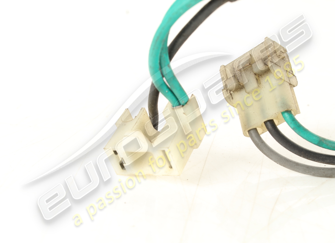 USED FERRARI FRONT HEAD LAMP CABLES. PART NUMBER 117538 (3) used ferrari front head lamp cables. part number 117538 (3)