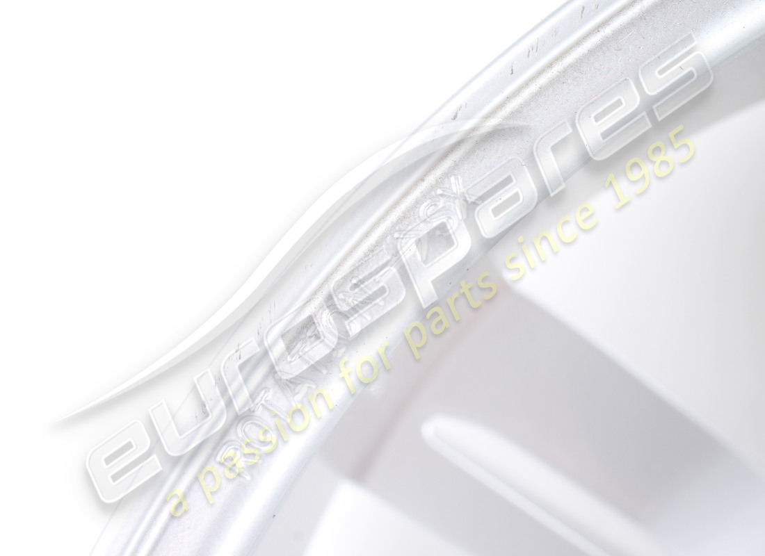 RECONDITIONED FERRARI REAR WHEEL. PART NUMBER 328457 (4) reconditioned ferrari rear wheel. part number 328457 (4)