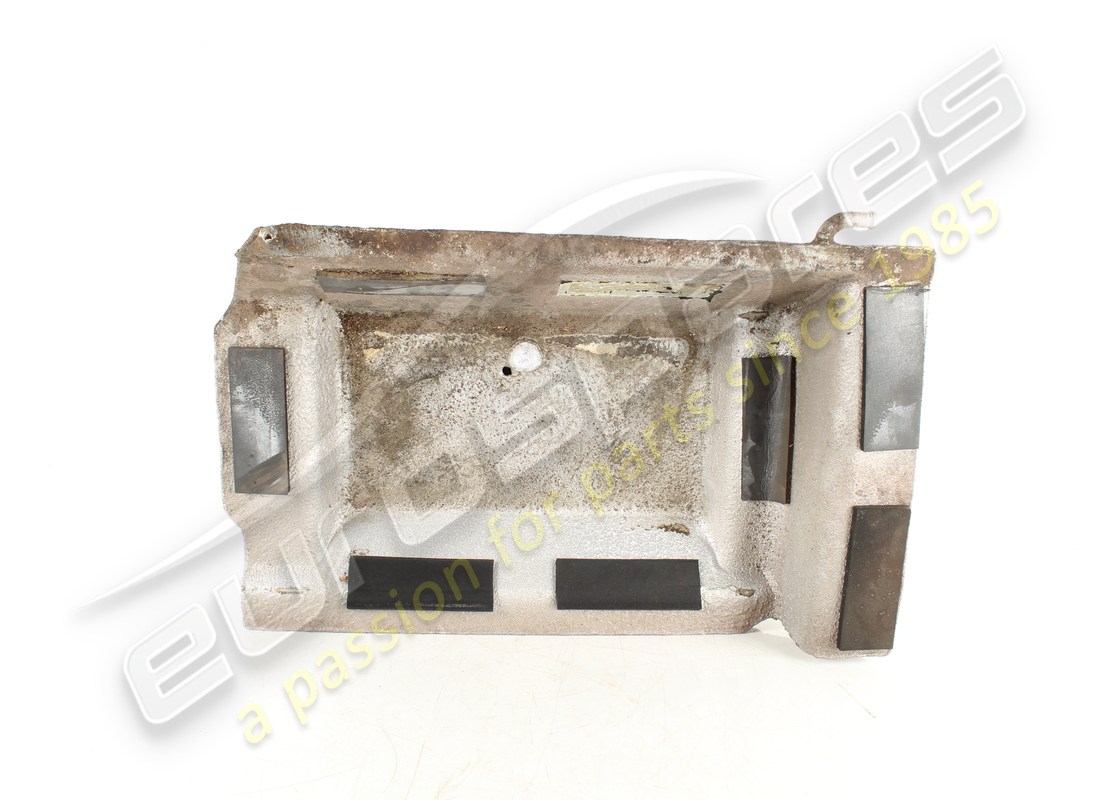 damaged ferrari rh fuel tank. part number 119068 (7)