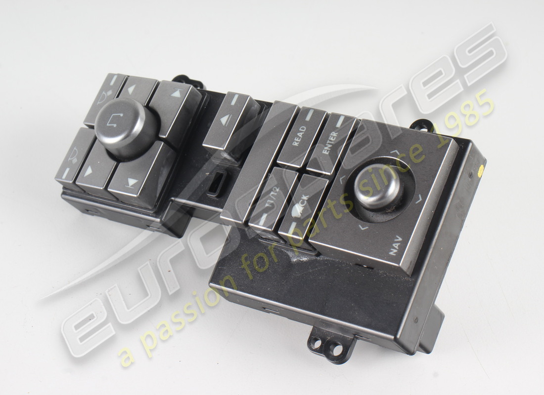 used aston martin switchpack, rhd, lhd, nav without sim, platinum. part number 4g4313d734ee (1)