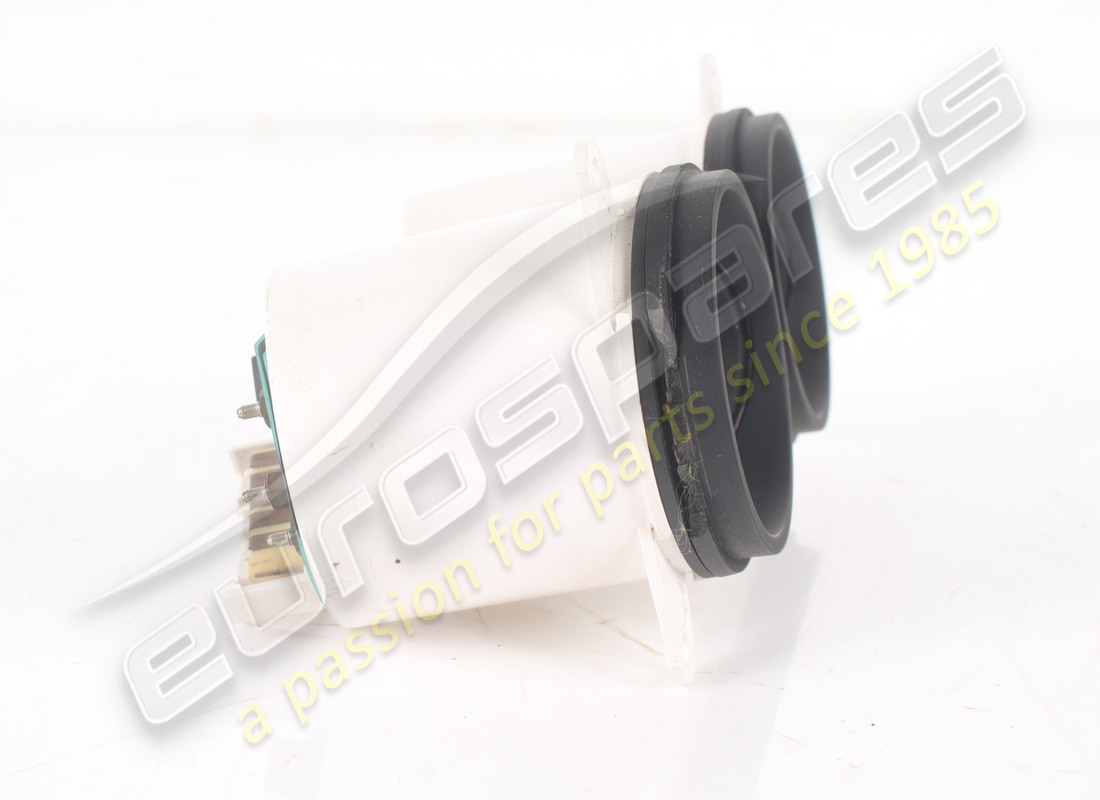 USED FERRARI OIL PRESSURE/WATER TEMPERATURE GAUGE. PART NUMBER 134401 (4) used ferrari oil pressure/water temperature gauge. part number 134401 (4)