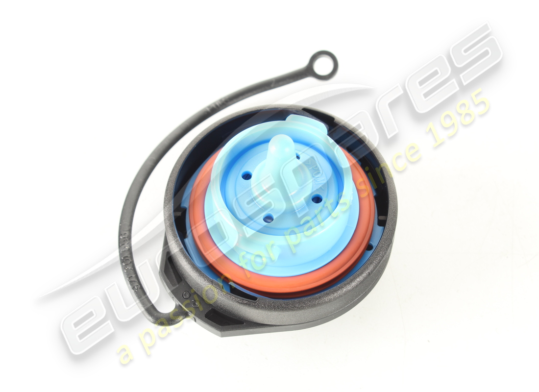 new porsche cap with retaining strap for fuel tank. part number 992201550g (3)