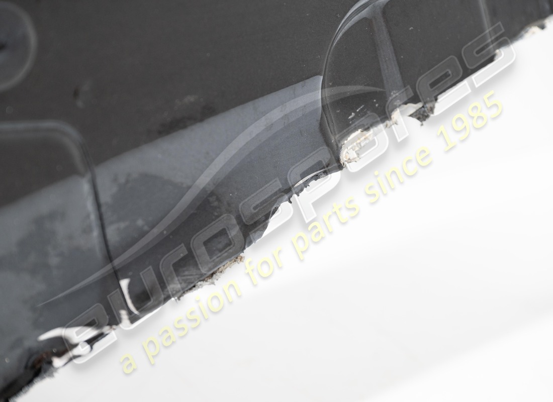 used ferrari rh lateral panel. part number 85350911 (5)