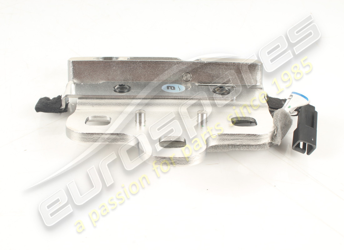 used ferrari new striker rh complete. part number 749652 (3)