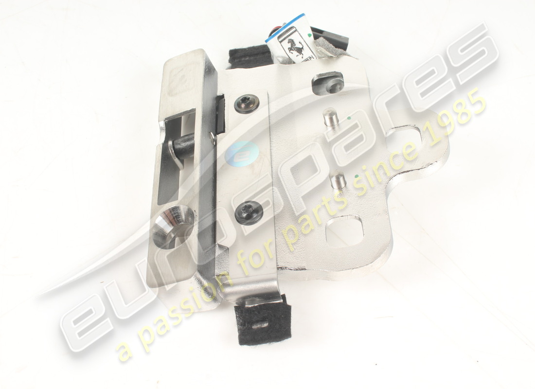 used ferrari new striker rh complete. part number 749652 (4)