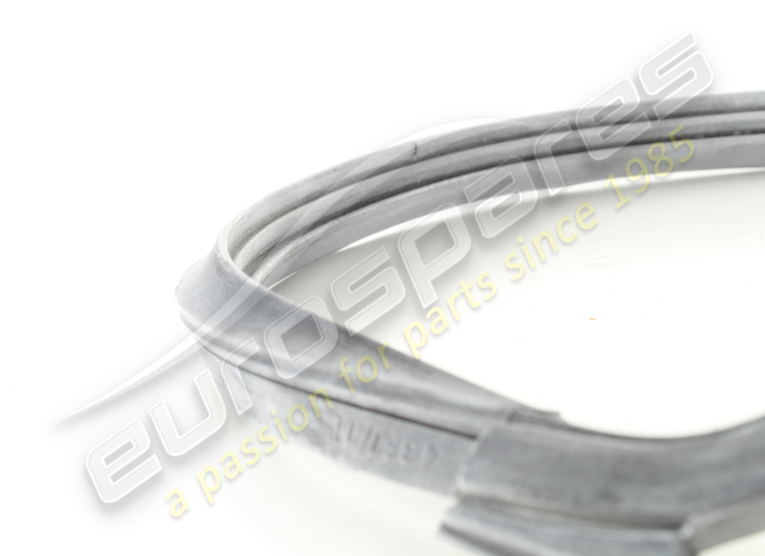 NEW PORSCHE SEALING. PART NUMBER 9285595190070C (2) new porsche sealing. part number 9285595190070c (2)