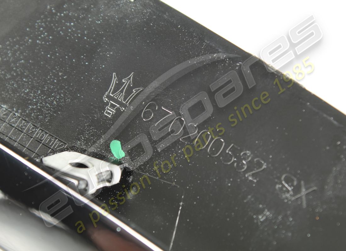 new maserati lh side moulding. part number 670240177 (3)
