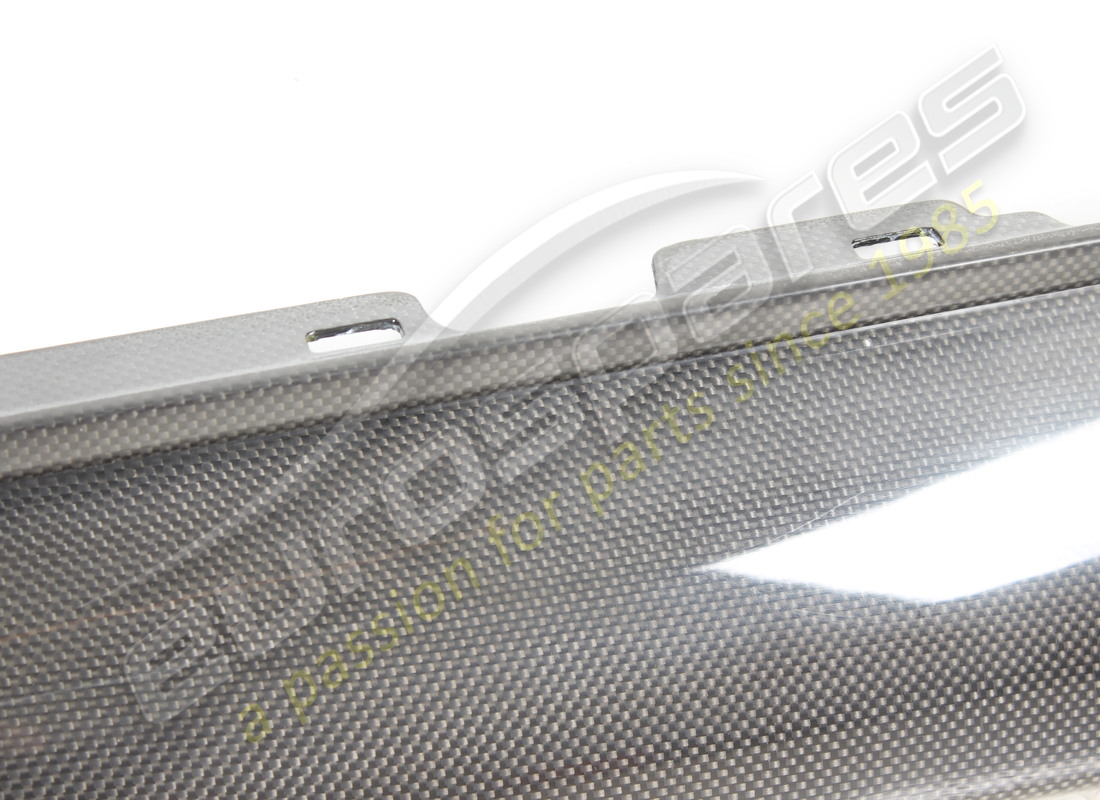 reconditioned ferrari rh sideskirt carbon. part number 777167 (3)