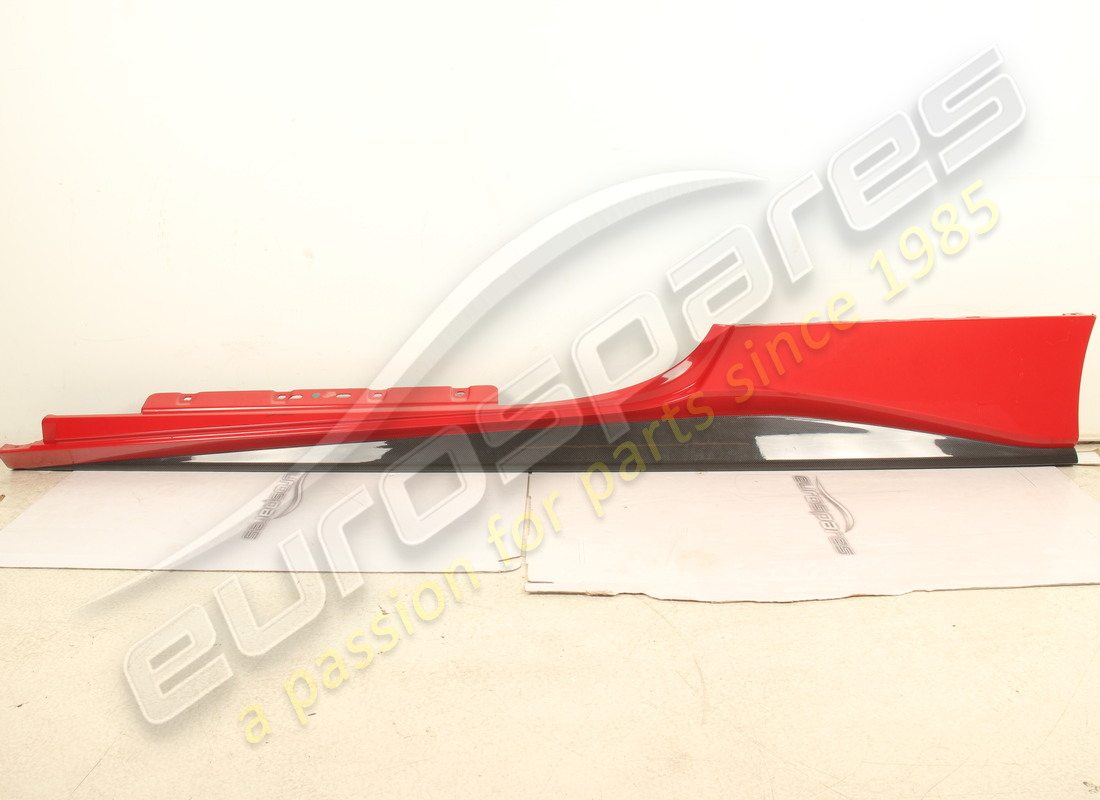used ferrari lh underdoor trim. part number 86936410 (1)
