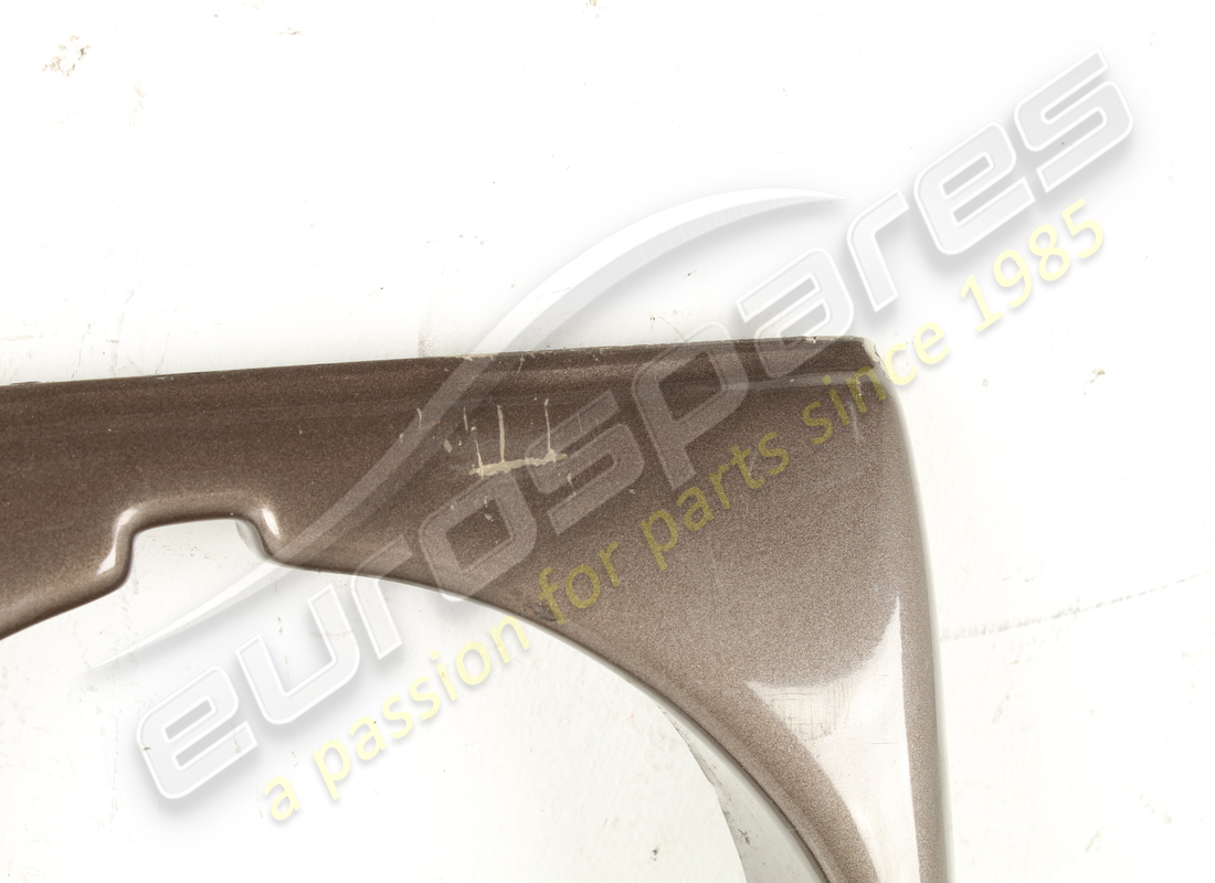 damaged ferrari rh head lamp surround. part number 2558203200 (3)