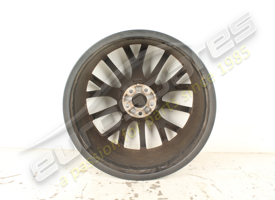 used maserati rear wheel. part number 980182008 (3)