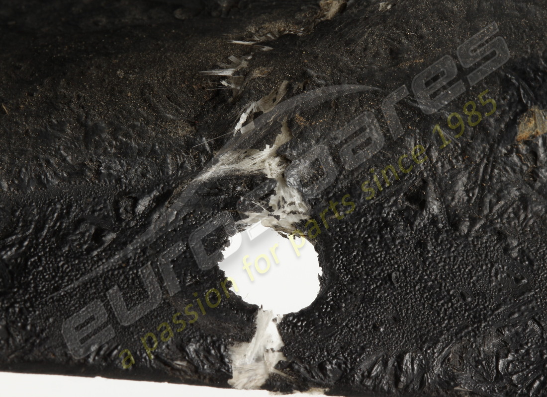 damaged ferrari rh wheelhouse door. part number 65915200 (9)