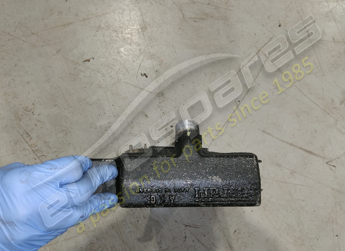 damaged ferrari oil radiator. part number 164616 (3)