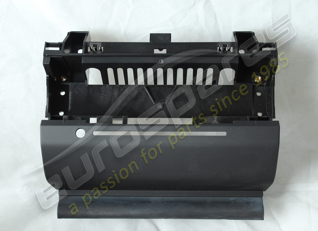 new maserati dashboard central trim black. part number 670019054 (2)