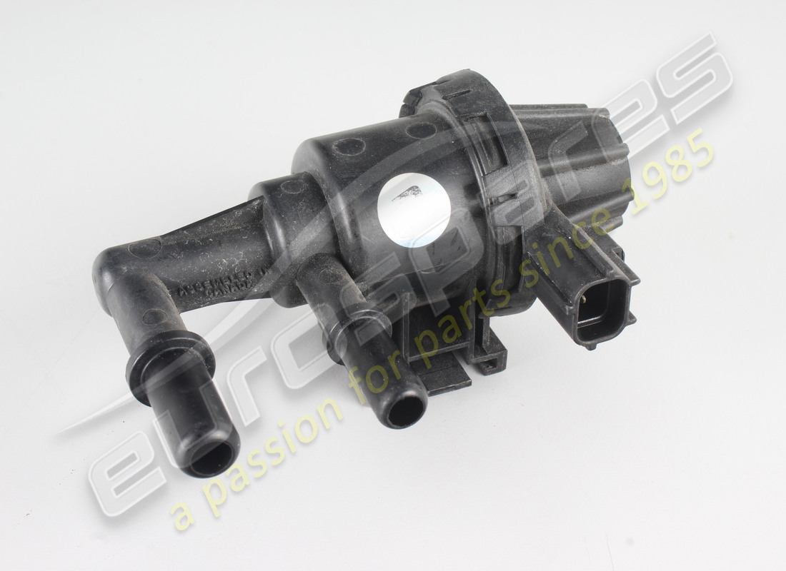 USED Aston Martin VALVE ASSEMBLY, FUEL/ VAPOUR CONTROL . PART NUMBER 6G430310032 (1)