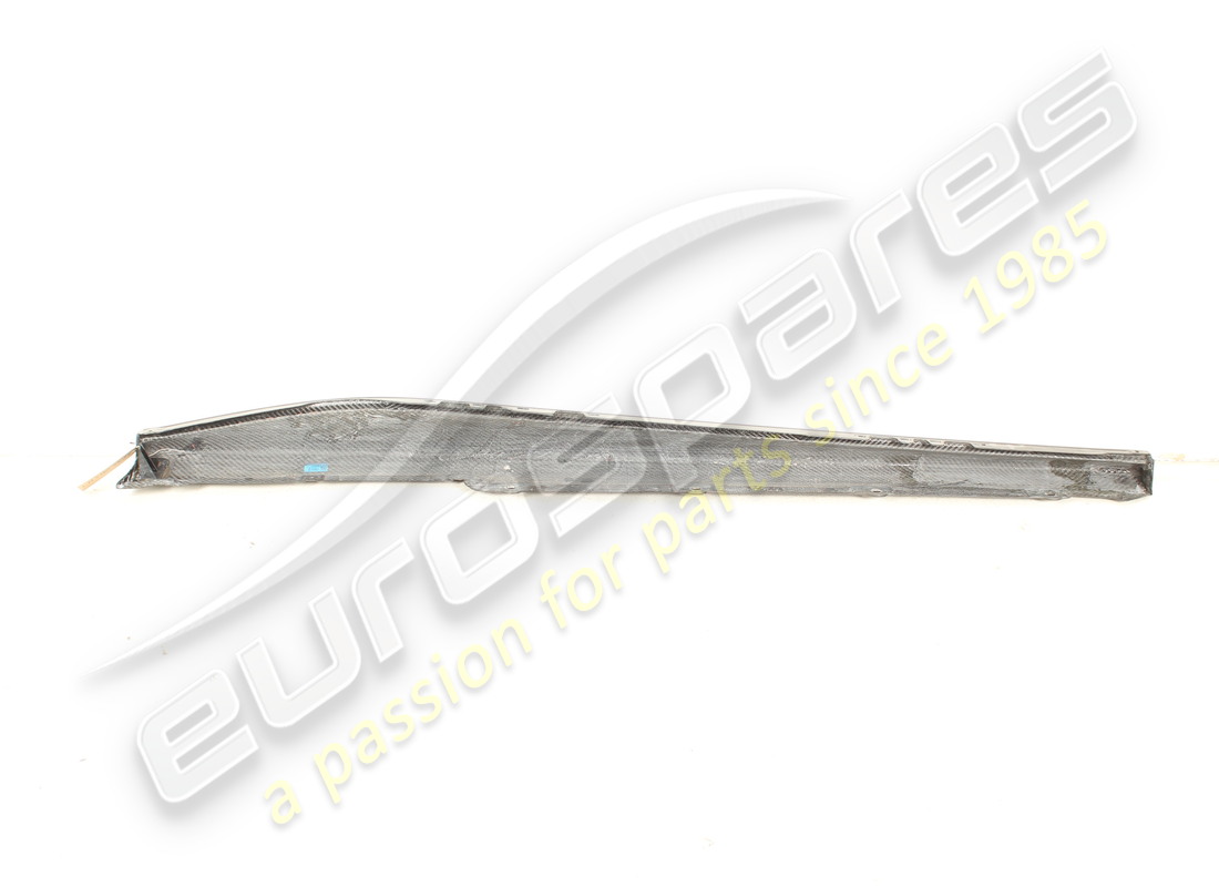 reconditioned ferrari rh sideskirt carbon. part number 777167 (2)