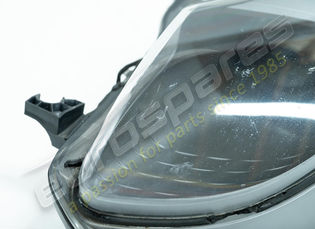 DAMAGED FERRARI LH BI-XENON HEADLIGHT -WITH A. PART NUMBER 244433 (3) damaged ferrari lh bi-xenon headlight -with a. part number 244433 (3)
